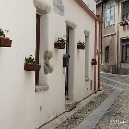 La Corte Di Grazia_iun P2039/40 Nuoro