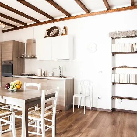 La Corte Di Grazia_iun P2039/40 Apartman